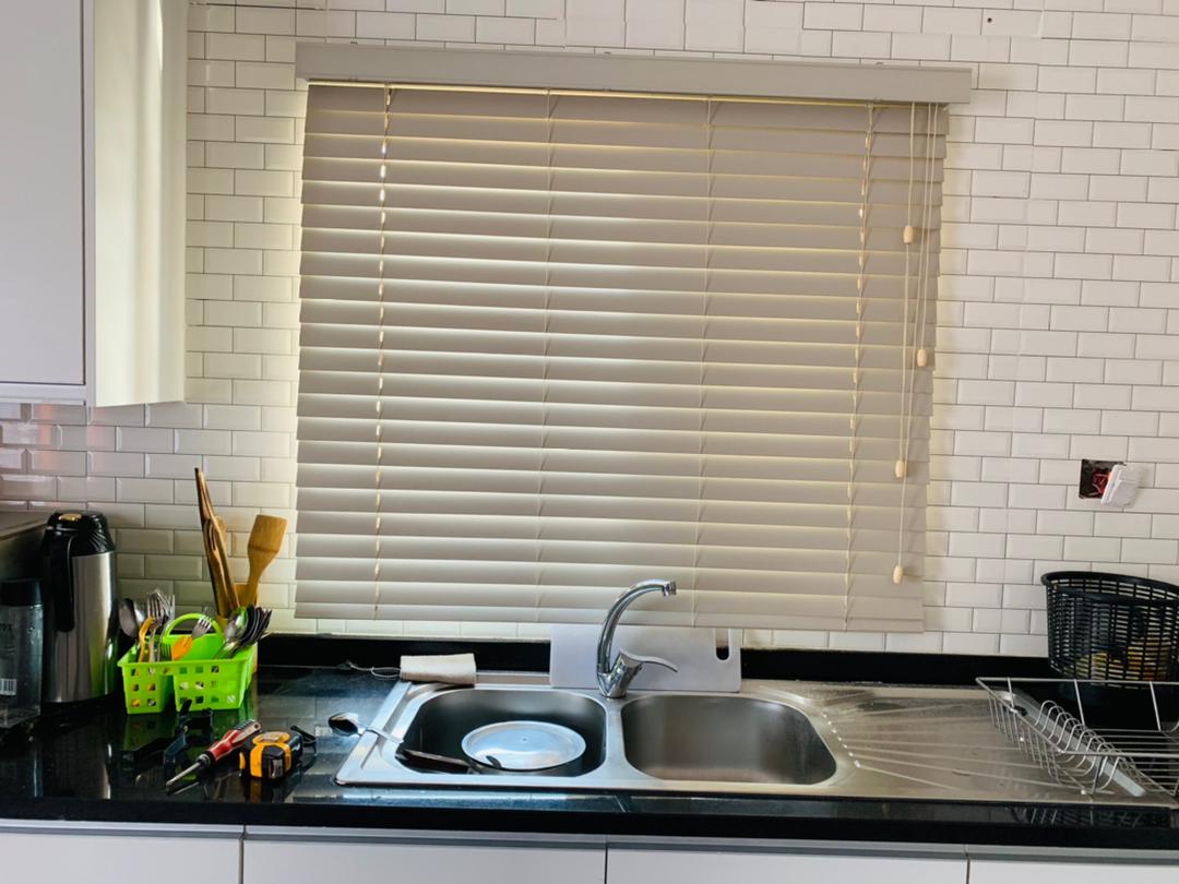 Venetian Blinds View 1
